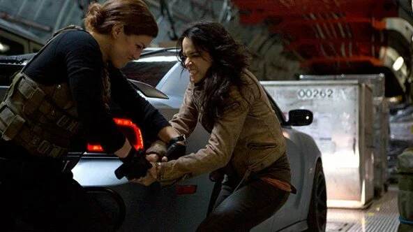 Fast and Furious 6 Michelle Rodriguez vs Gina Carano